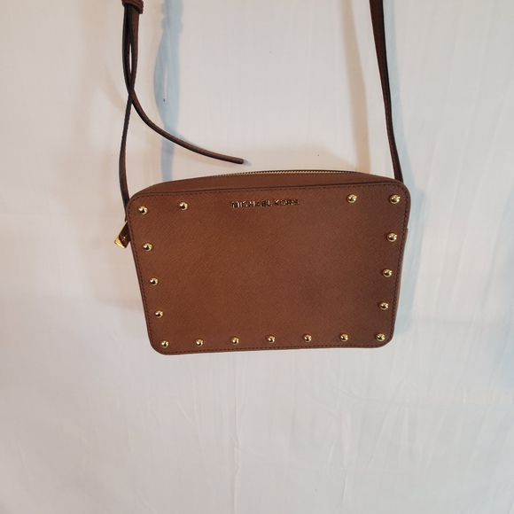 Michael Kors Sandrine Stud LG Crossbody Saffiano Leather Brown Purse New Tags. - Picture 2 of 6